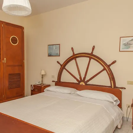 La Bagattella & 4*