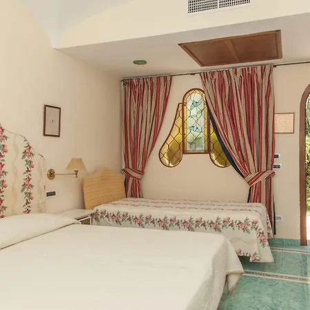 La Bagattella & 4*