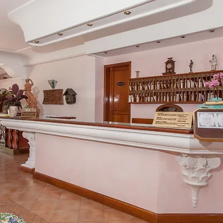 Hotel La Bagattella & 4*