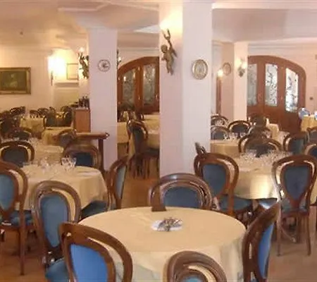 Hotel La Bagattella & Forio (Isola d'Ischia)