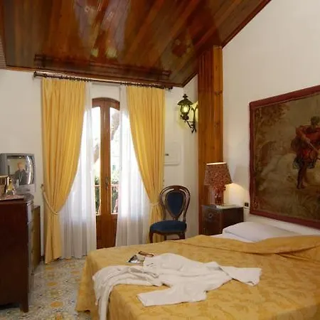 La Bagattella & Forio (Isola d'Ischia)